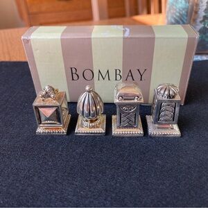 Bombay Renaissance Placecard Holders Name tag vintage set of 4 silvertone